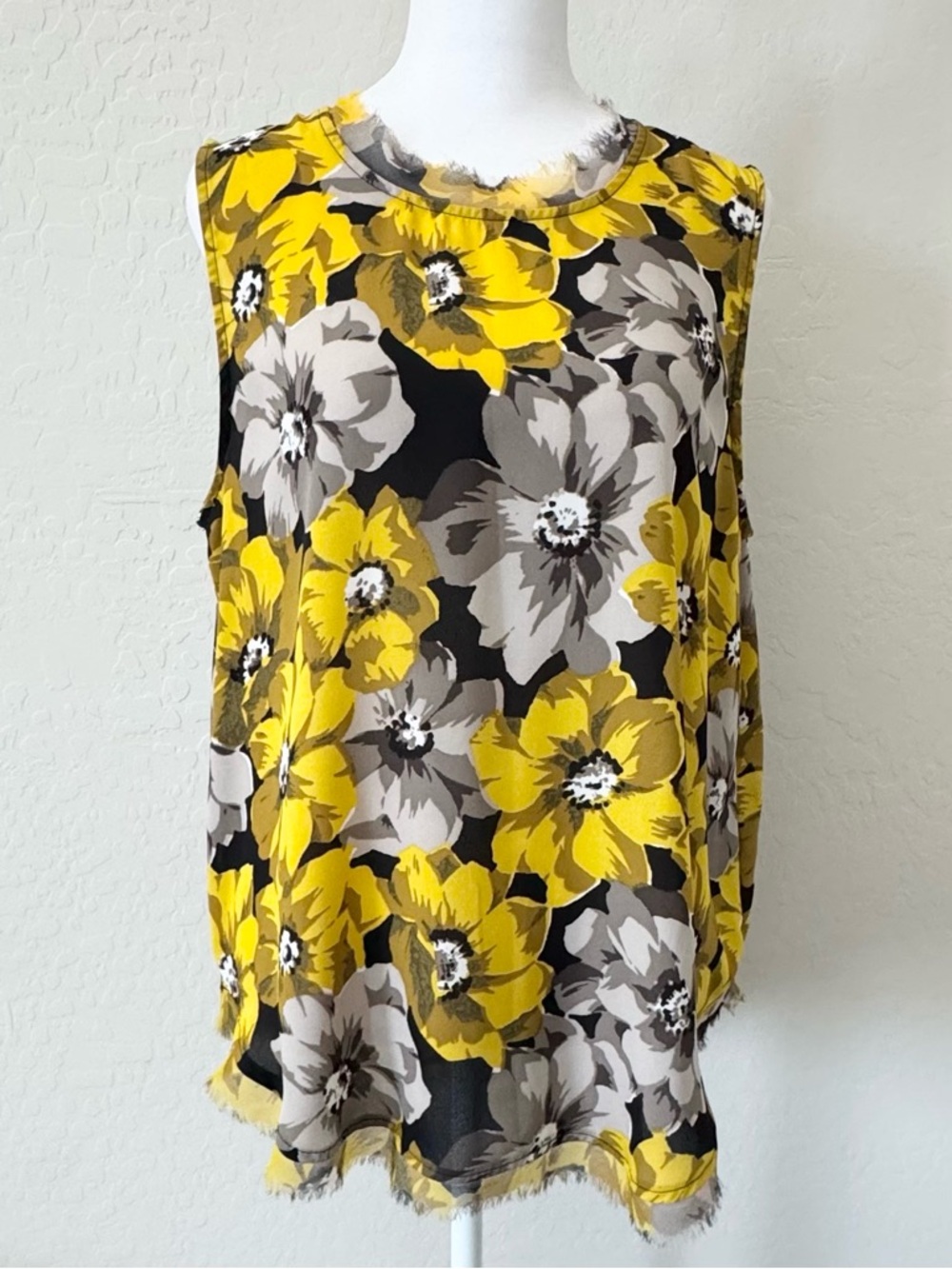 Who What Wear Yellow Black Floral Sleeveless Blouse Top
